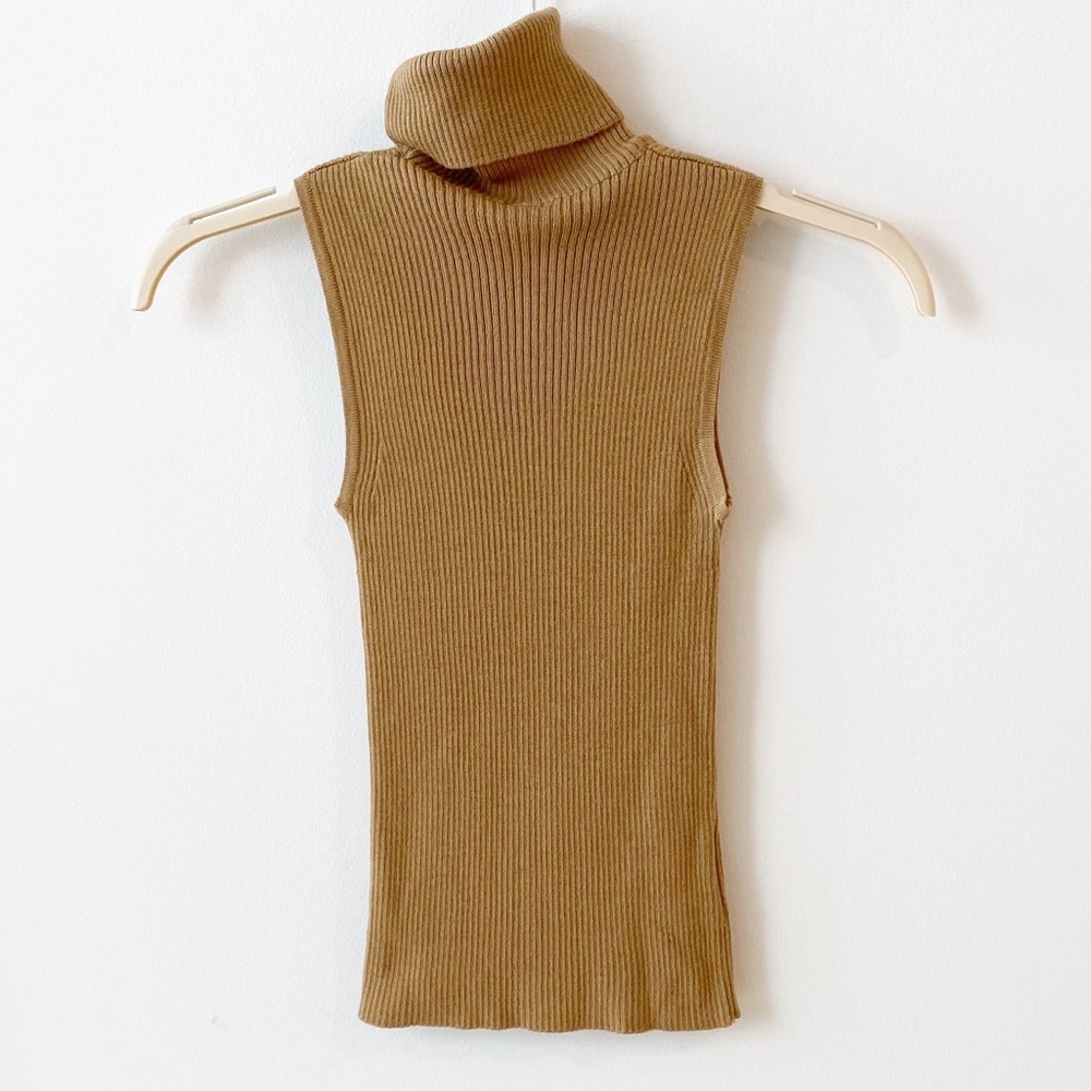 Dolce and Gabbana Sleeveless Turtleneck IT38